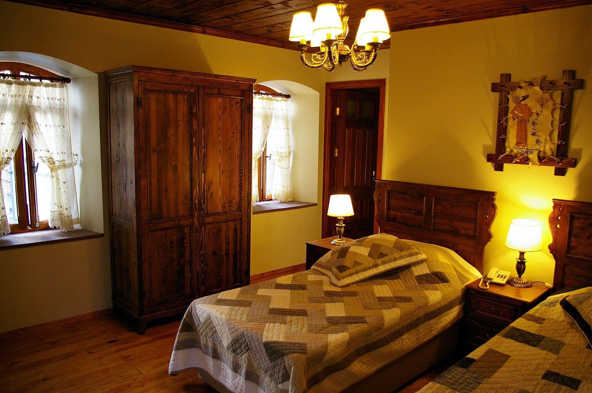 Hera Hotel Bergama Esterno foto