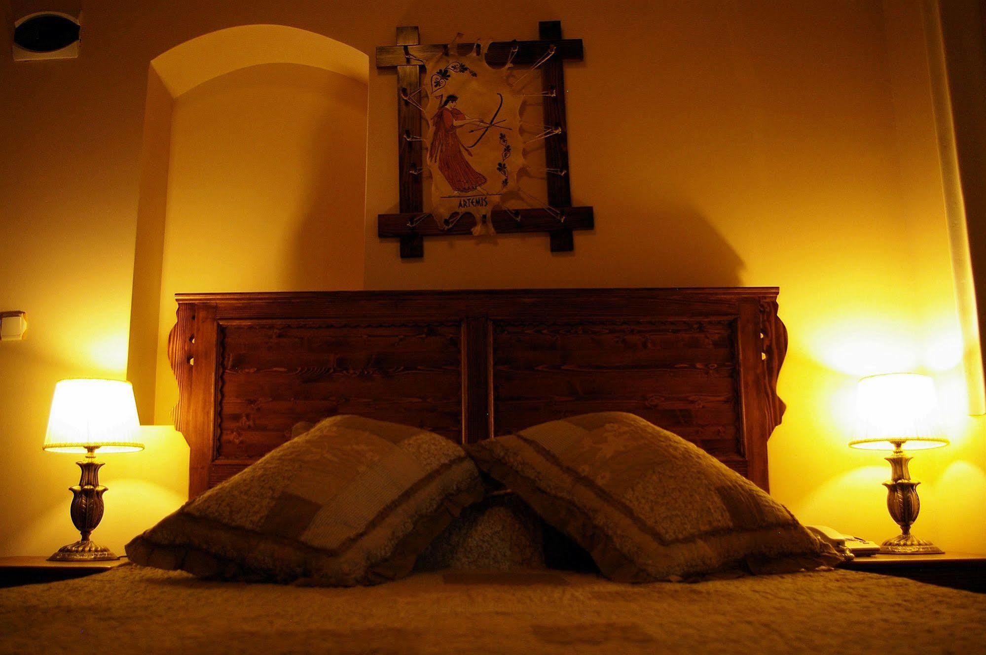 Hera Hotel Bergama Esterno foto